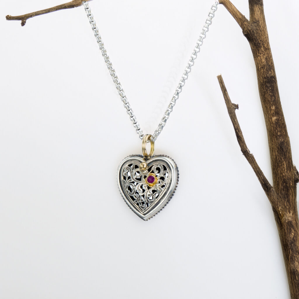 Heart Filigree Pendant in k18 Gold and Silver 1138C p