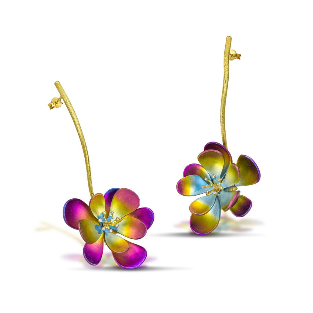 Titanium Flowers Earrings with Diamonds Stamens