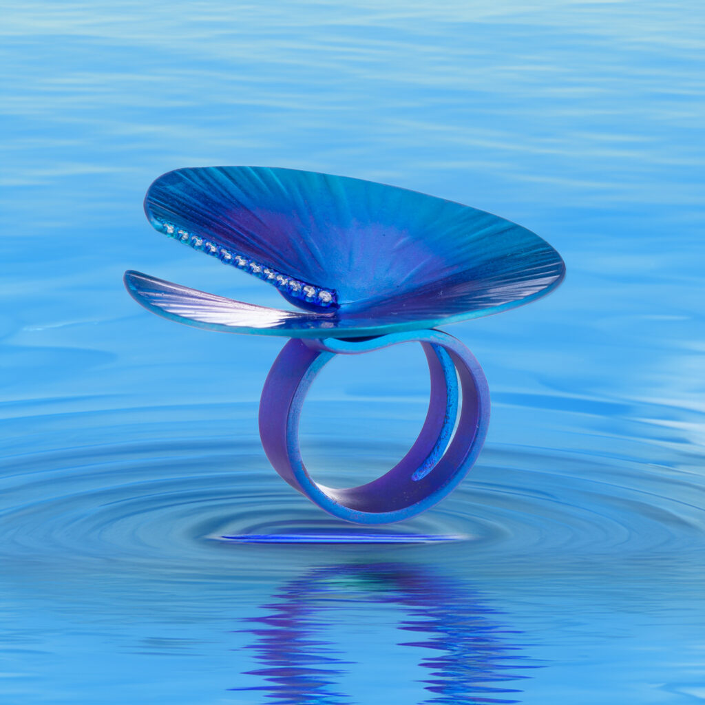 Water Lily Ring in Titanium and Diamonds R152946-GIA-b
