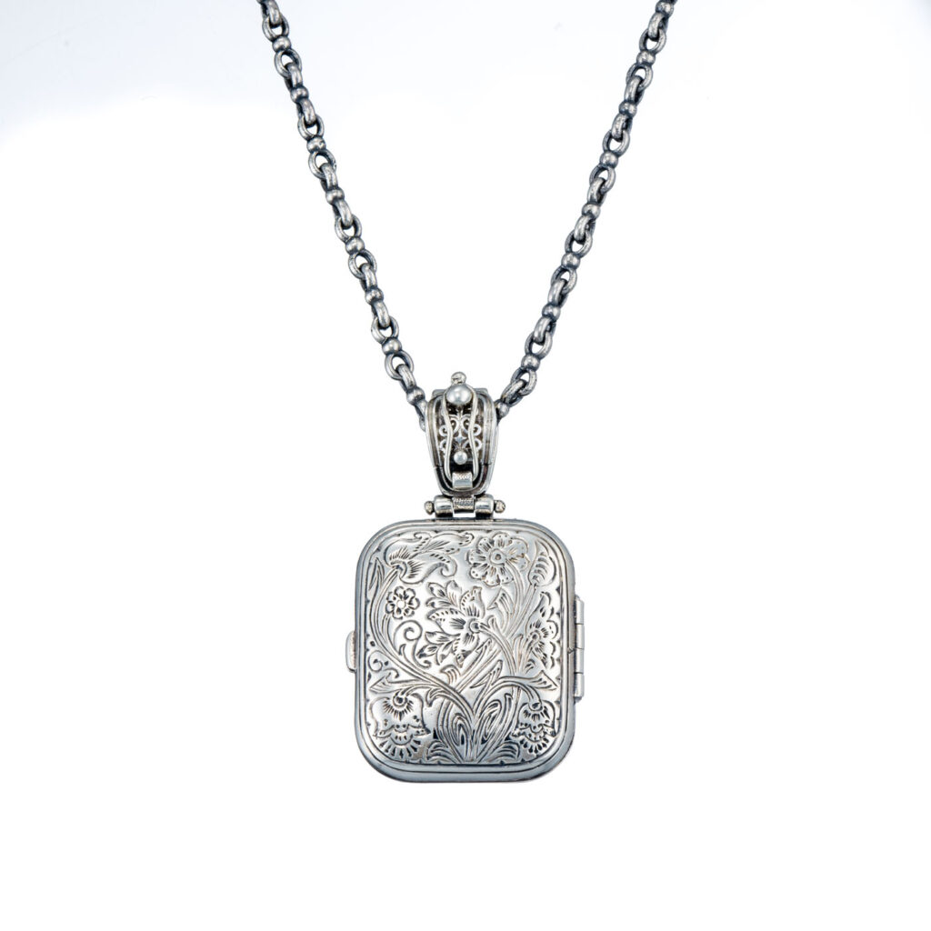Mediterranean Locket in Sterling Silver Photo Remembrance
